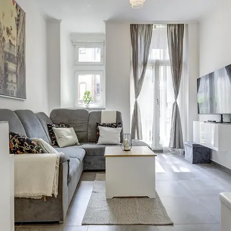 Homebydoni - Zentral I Kueche I Balkon I 7 Gaeste Апартаменты