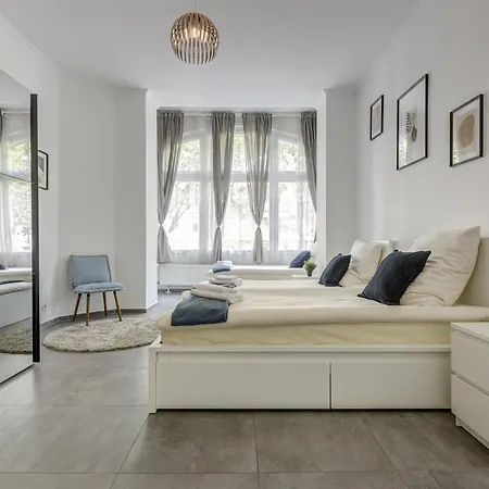Homebydoni - Zentral I Kueche I Balkon I 7 Gaeste Apartment