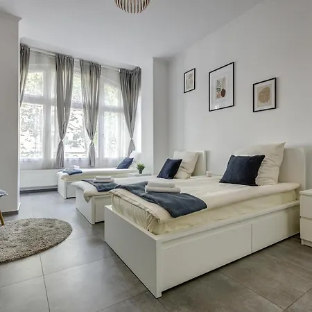 Homebydoni - Zentral I Kueche I Balkon I 7 Gaeste Апартаменты