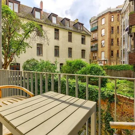 Homebydoni - Zentral I Kueche I Balkon I 7 Gaeste Апартаменты *